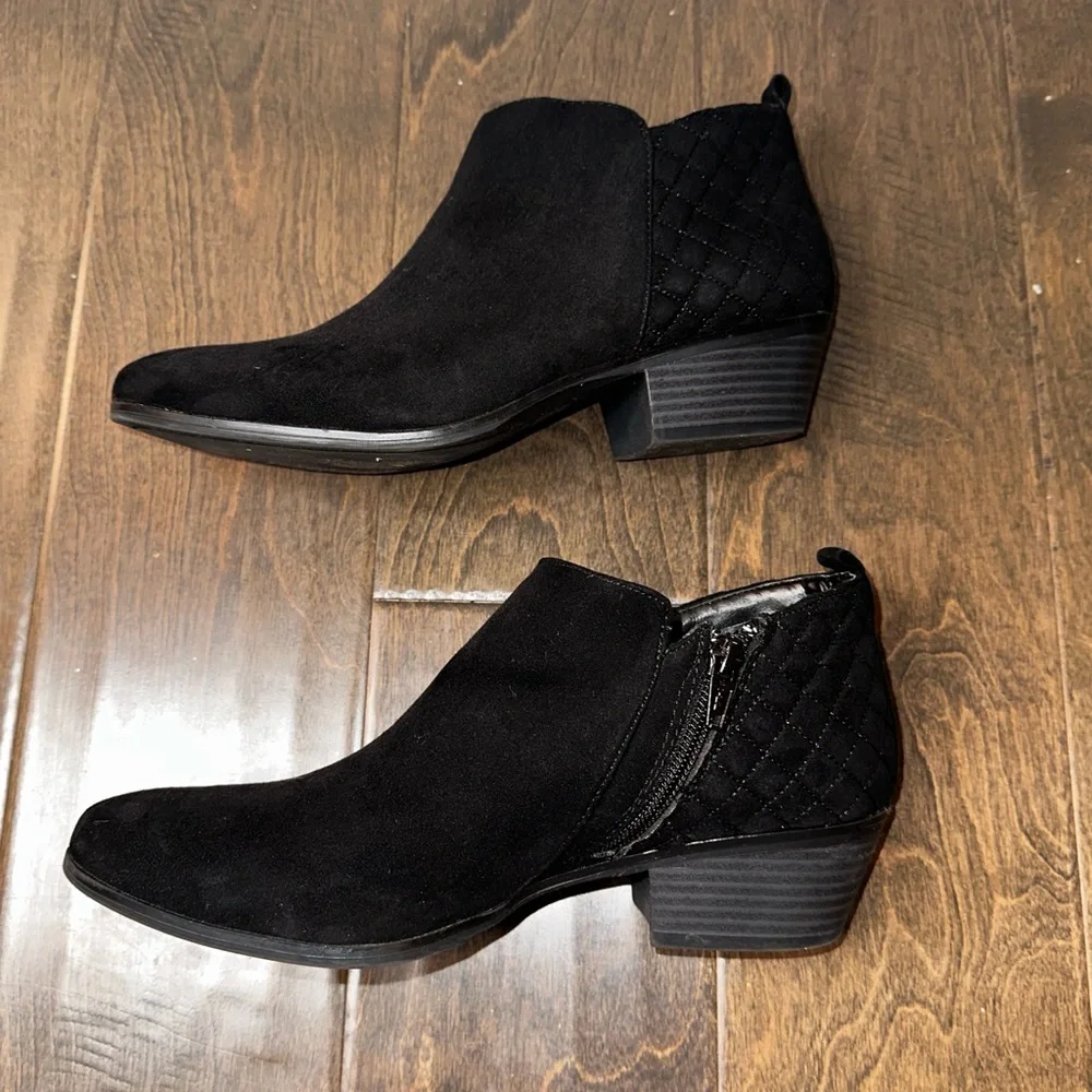 Style & Co Wessley Black Faux Suede Ankle Boot Low Stacked Heel Women’s Size 8